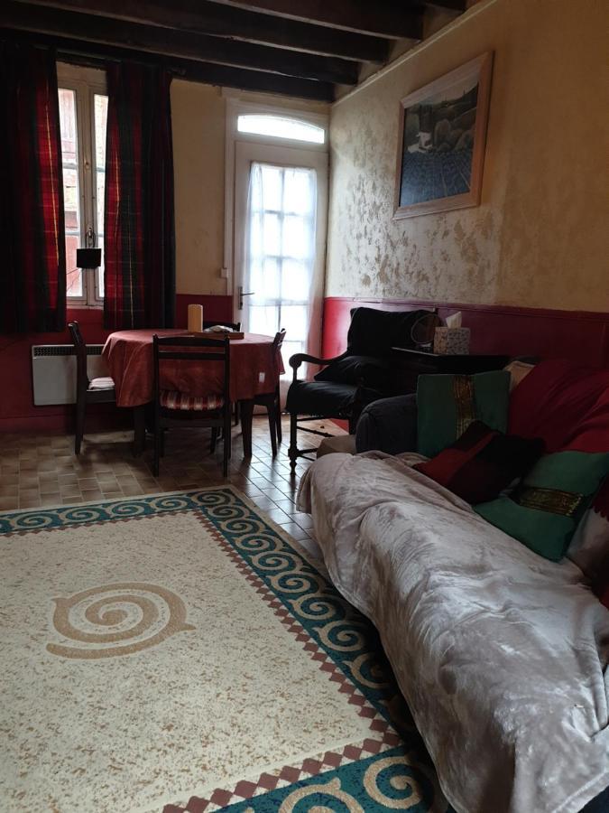 Saint Cyr du Bailleul - Maison Extérieur photo